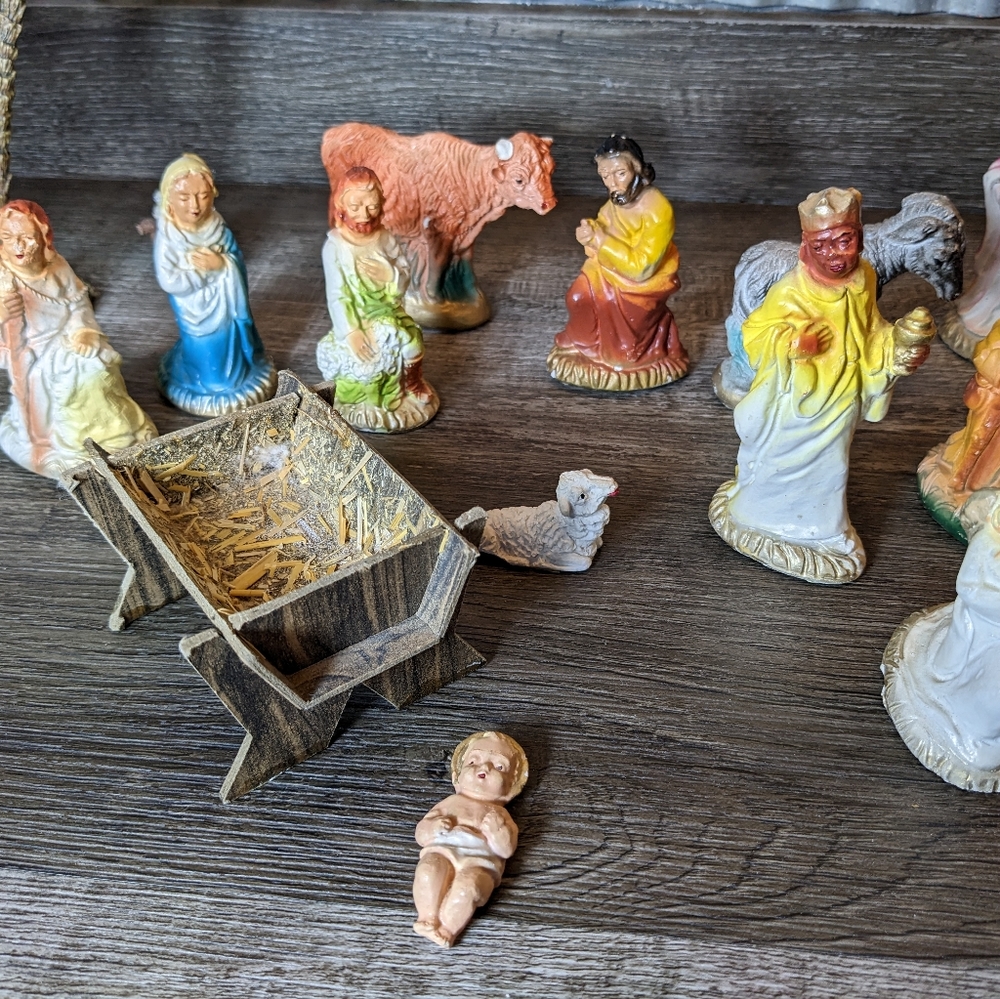 Vintage Nativity Chalkware Figures (Dept. 56 Palm Tree) Cardboard Manger